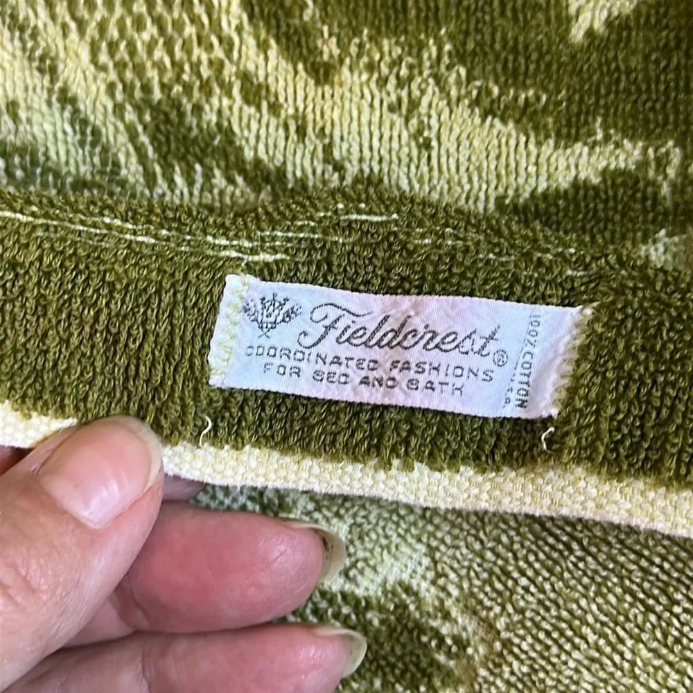 Vtg  Fieldcrest Green Floral Patterned Towel Cotton set/2 hand towels & one bath